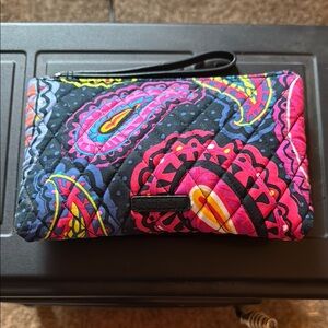 NWOT Vera Bradley Paisley Quilted Wristlet - Multicolor